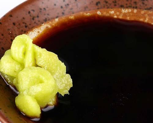 芥末的制作方法——辣味佳品的诞生（简单易学，自制芥末就在你手中）
