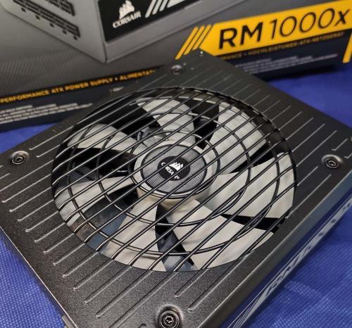 探索RM1000号海盗船的神秘世界（揭秘船上宝藏与冒险旅程）