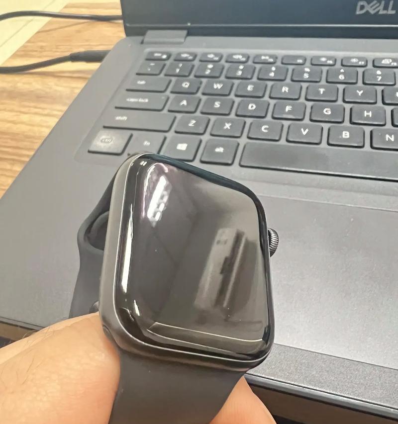 苹果手表一代（一代AppleWatch的卓越功能和前瞻设计）