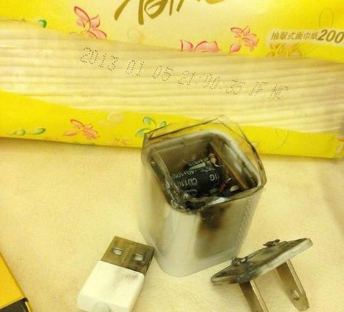 充电器接口脏污的危害及保养方法（为你的设备长命保驾护航）