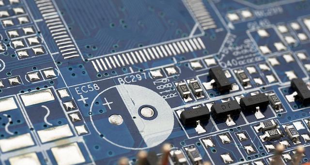 IC版图设计的关键技术与应用（探索IC版图设计中的关键技术和实际应用场景）