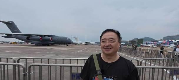 解密新浪大V卡（一卡在手，社交无忧；新浪大V卡的功能和优势解析）