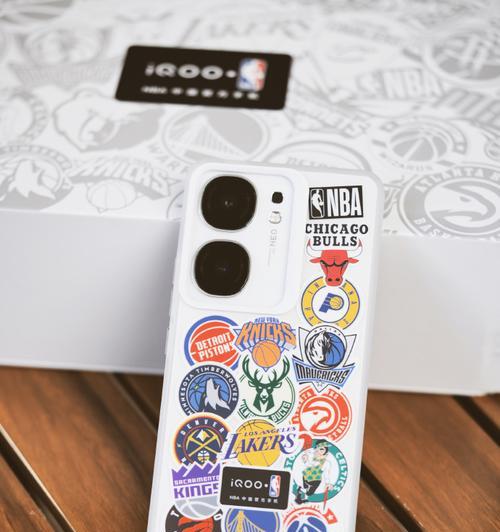 NBA手机壳（体育迷们的必备配件，展现你的热情与个性）