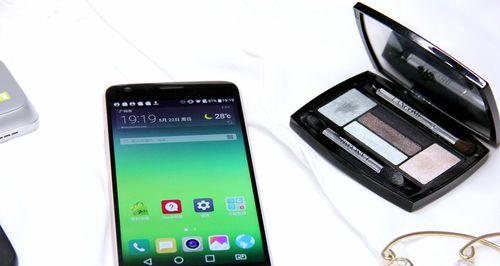 LGG5自带耳机的音质和舒适度如何？（一起来了解LGG5自带耳机的特点和优势）